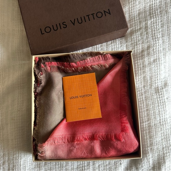 ✨ Rare ✨ Louis Vuitton Ombré Shawl - Picture 4 of 8